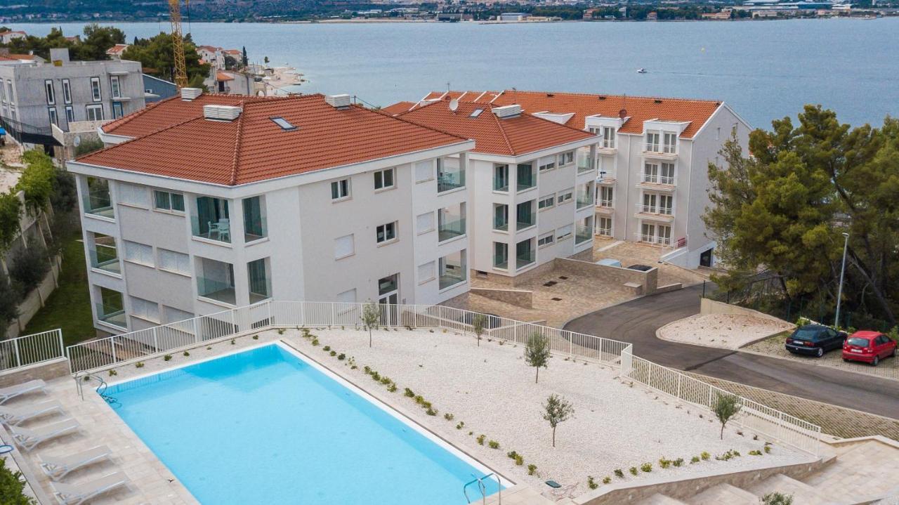 Malo More Resort Arbanija Εξωτερικό φωτογραφία
