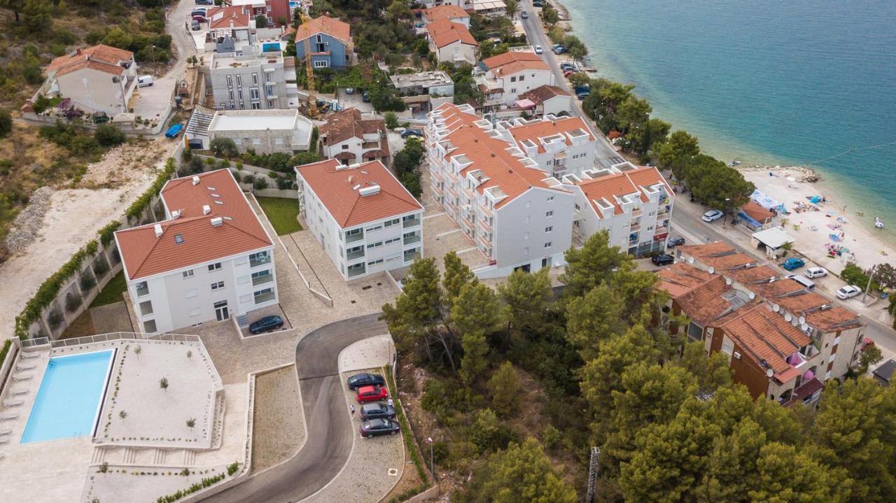 Malo More Resort Arbanija Εξωτερικό φωτογραφία