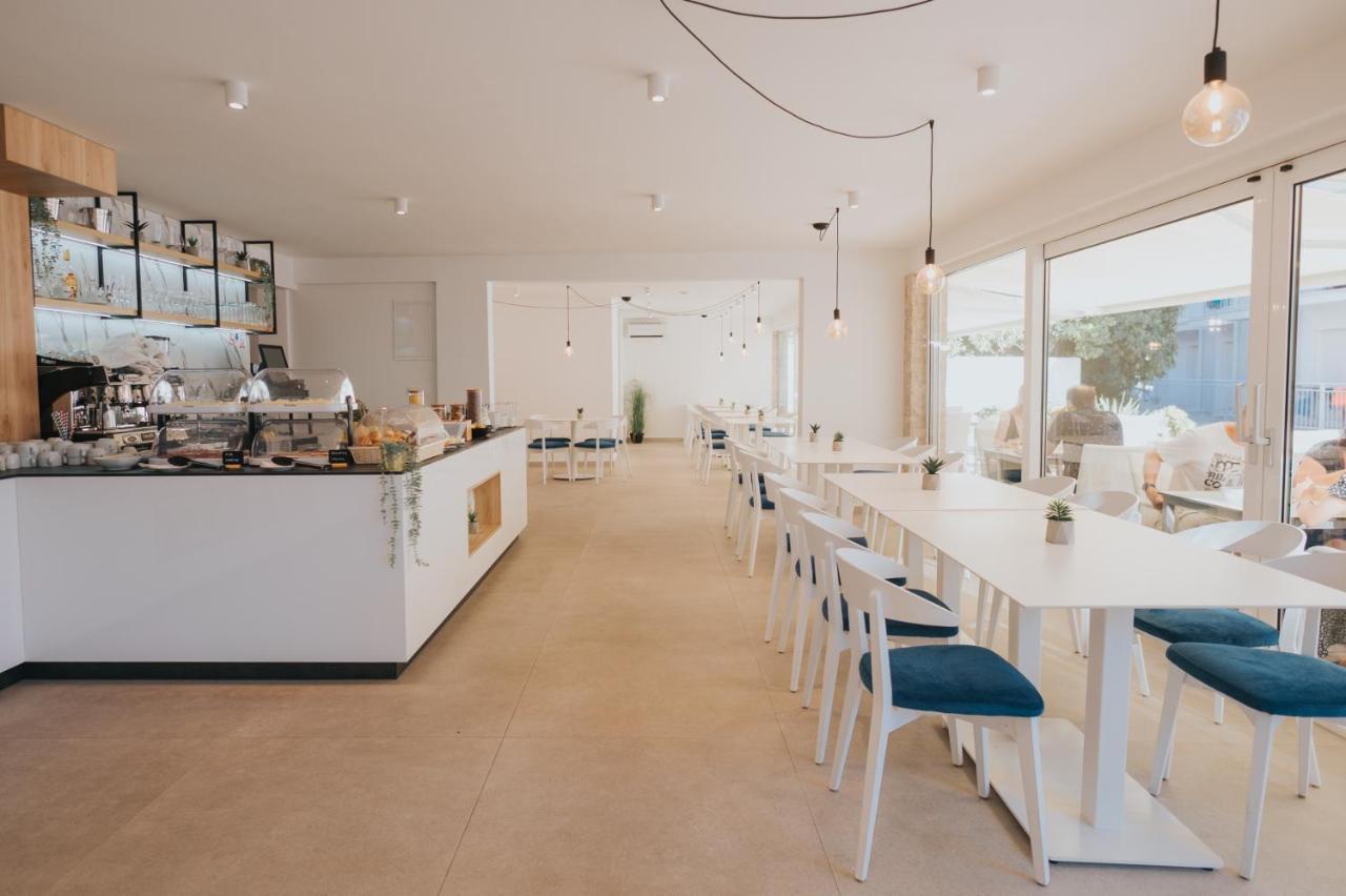 Malo More Resort Arbanija Εξωτερικό φωτογραφία