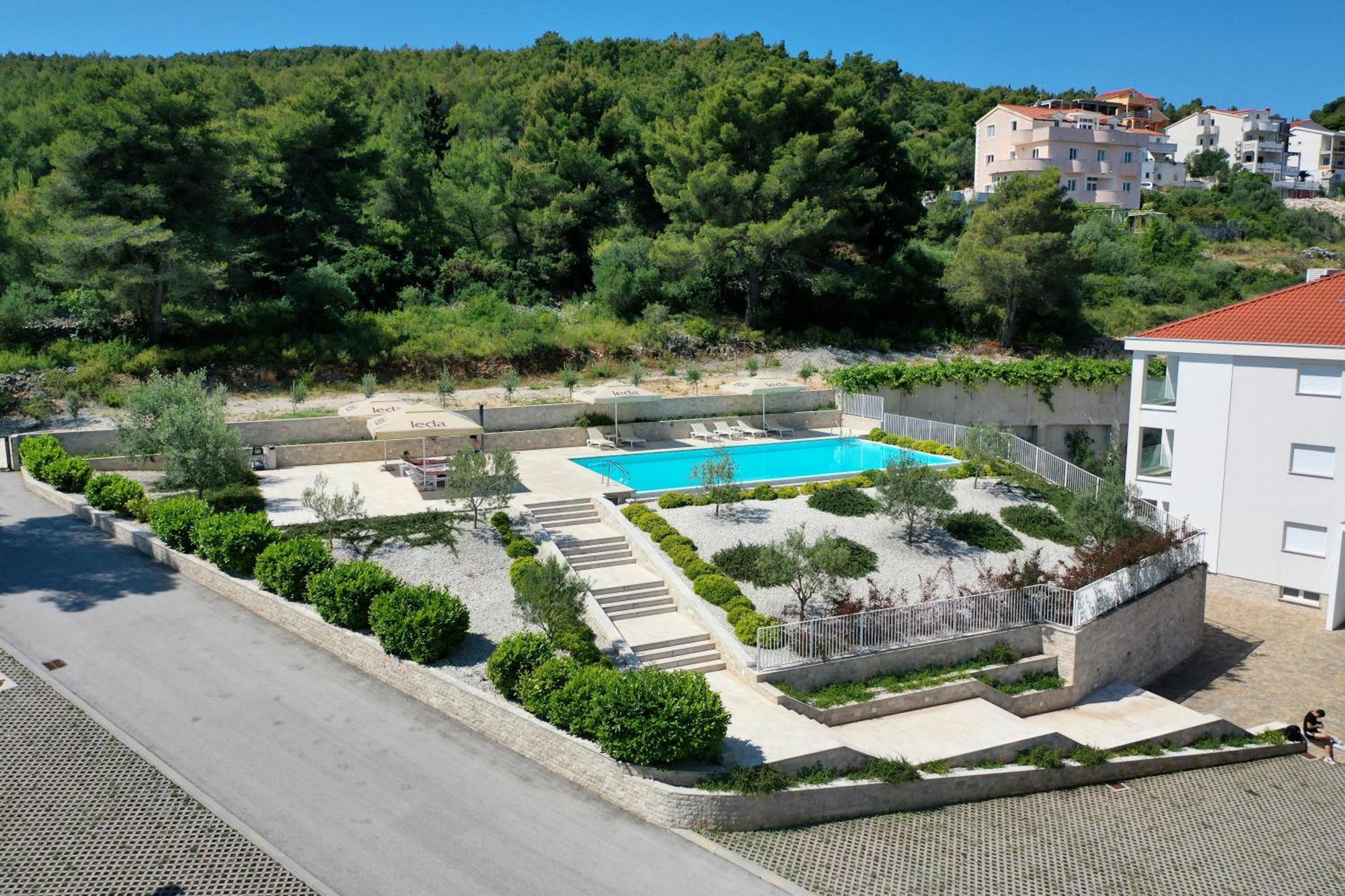 Malo More Resort Arbanija Εξωτερικό φωτογραφία